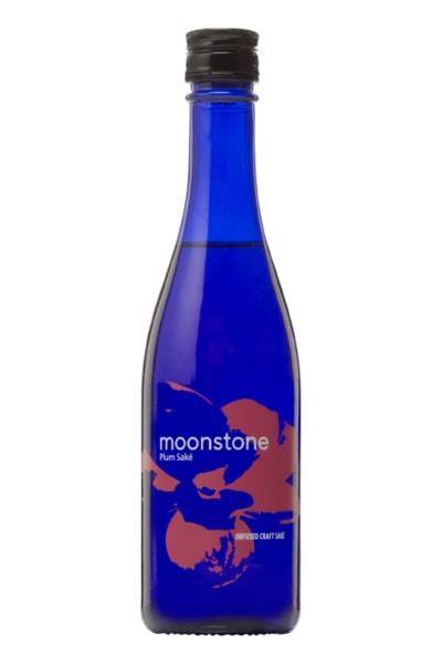 Moonstone Sake Plum (300 ml)